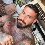 𝑴𝒓 𝑰𝒄𝒐𝒏𝒊𝒄