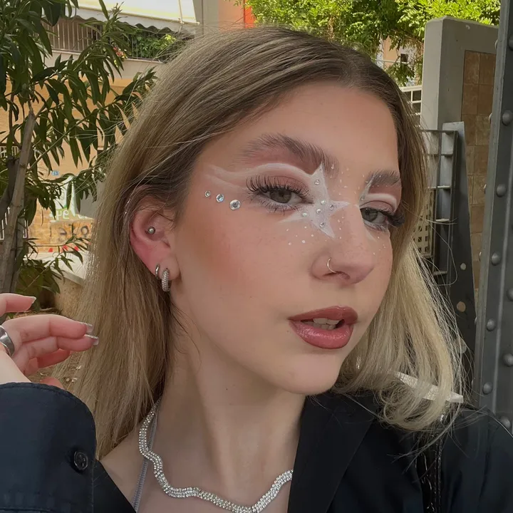 Anna Ntelou MUA