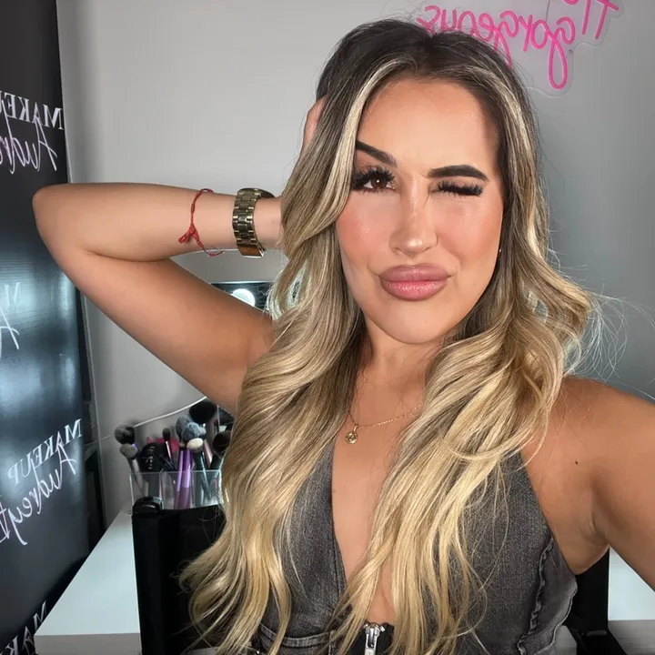𝐼𝐺𝑁𝐴𝐶𝐼𝐴 𝑀𝐸𝐷𝐸𝐿 👸🏼