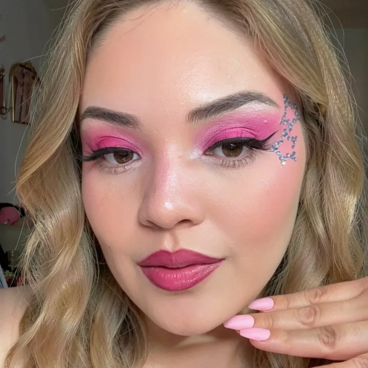 Yazmin Glam Room