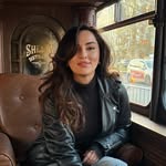 Lola Sharipova | Social Media Manager  | Eventorganisator