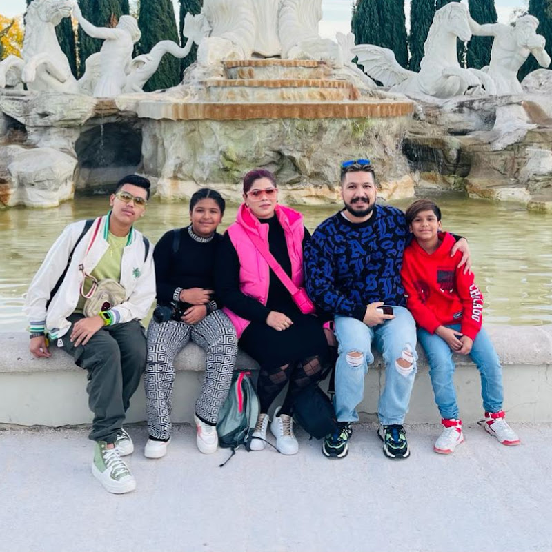 REY FAMILY