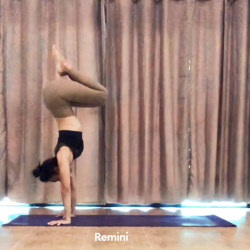 Yoga by Da