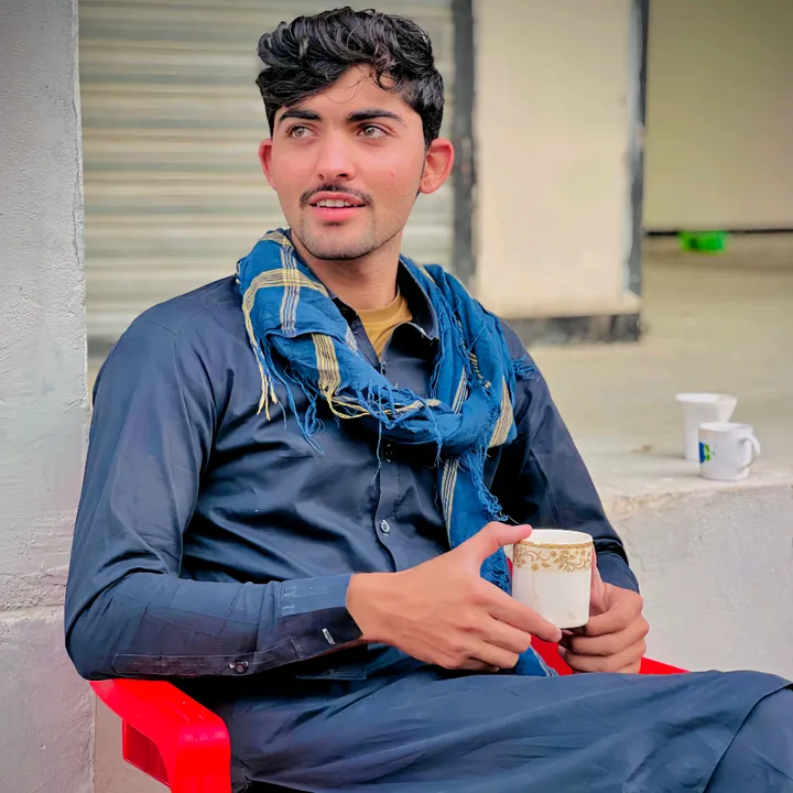 🤔🤔ایک عام سا لڑکا 🤔🤔