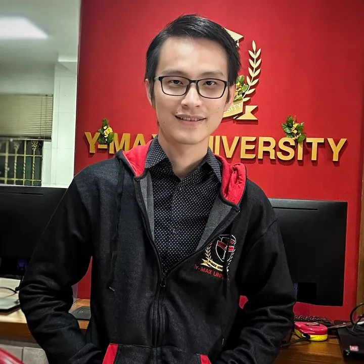 Phyo Arkar-Business Consultant