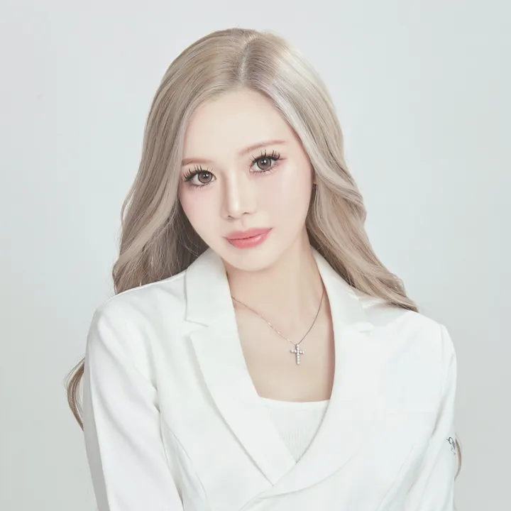 あきちゃん👱🏻‍♀️🎀肌質改善サロン