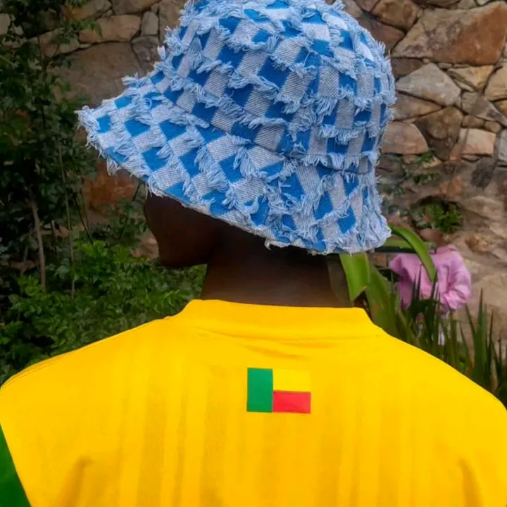 Ologou - Esse
