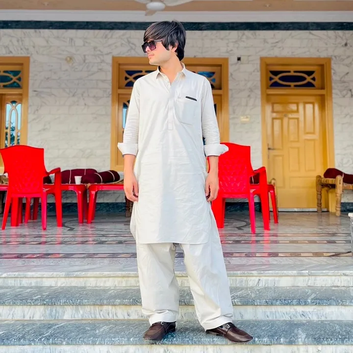 Azaz🏴󠁧󠁢󠁥󠁮󠁧󠁿