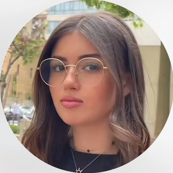 Valen • Programadora💻400k🎯