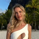 Meryl Denis Velly