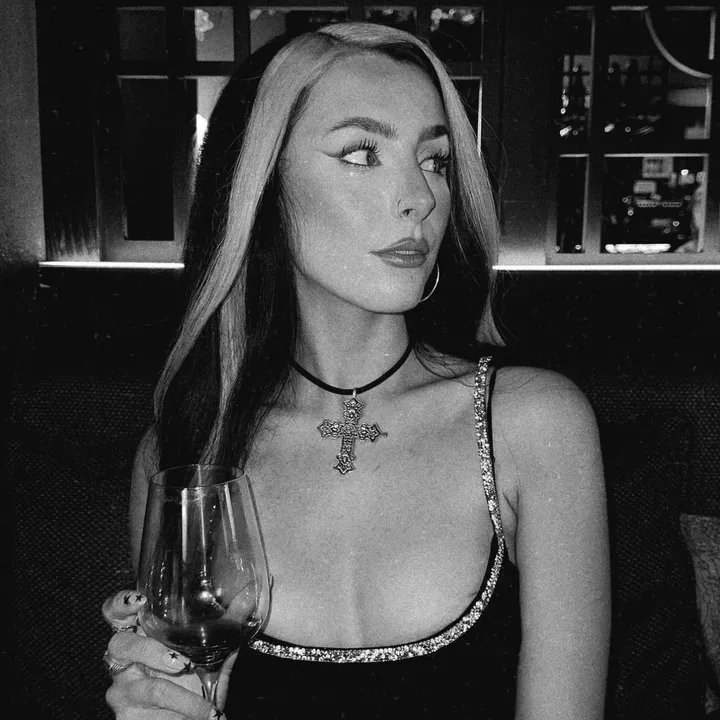 𝔐𝔞𝔡𝔦𝔰𝔬𝔫