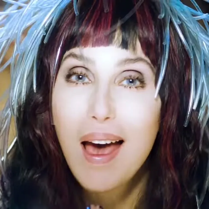 Cher Latina