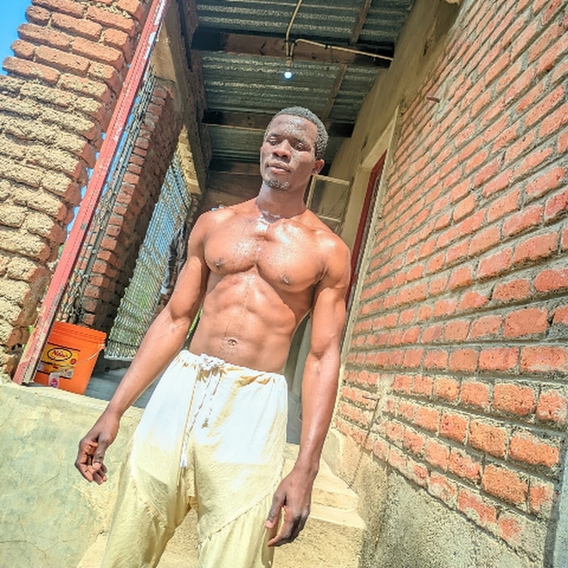 Mussah Mzee(Trainer)