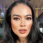 Rina Gusri | Yoga Teacher