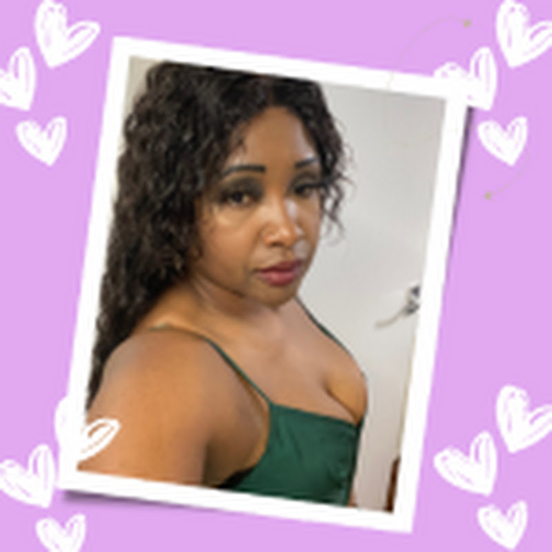 Dee's Everyday Crown