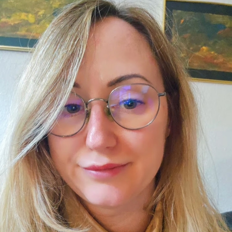 INNYMI OCZAMI