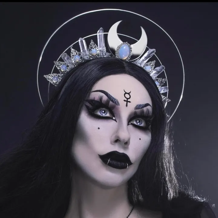 MyWitchery: wigs & crowns