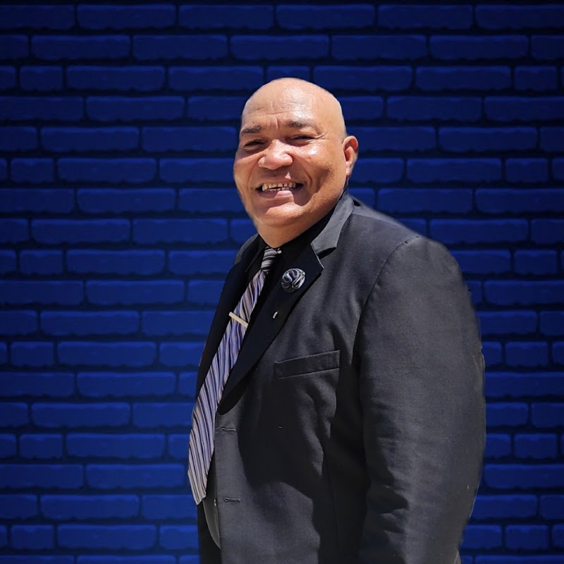 Pastor Andrés Reynoso Oficial
