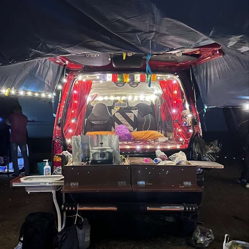 Travellers Dream Car Camping 