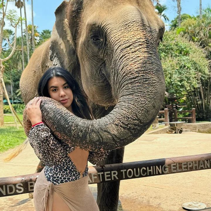Deedee | Lifestyle & Travel