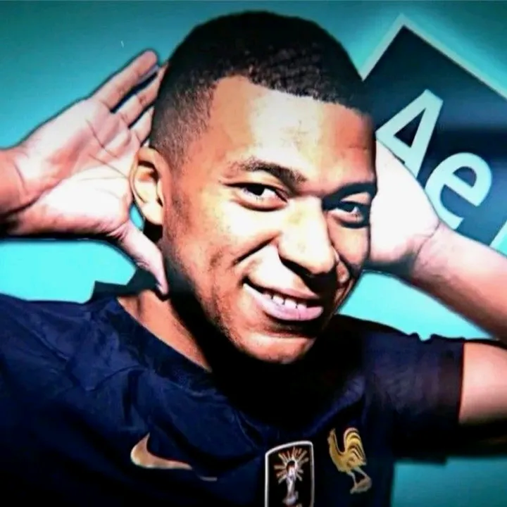 Mbappe AE