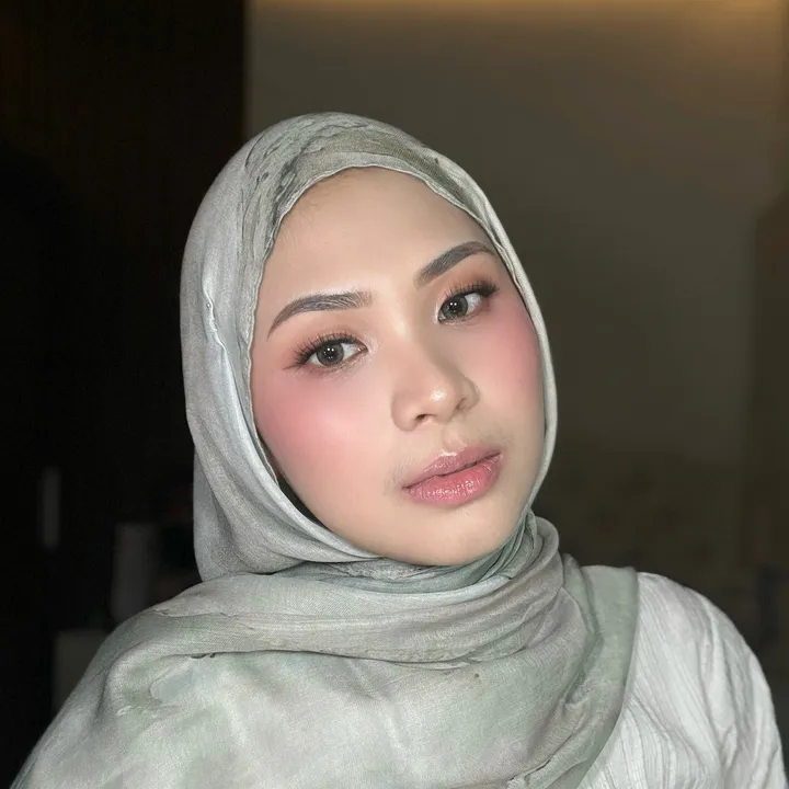 fifi⋆˙୨୧‧˚