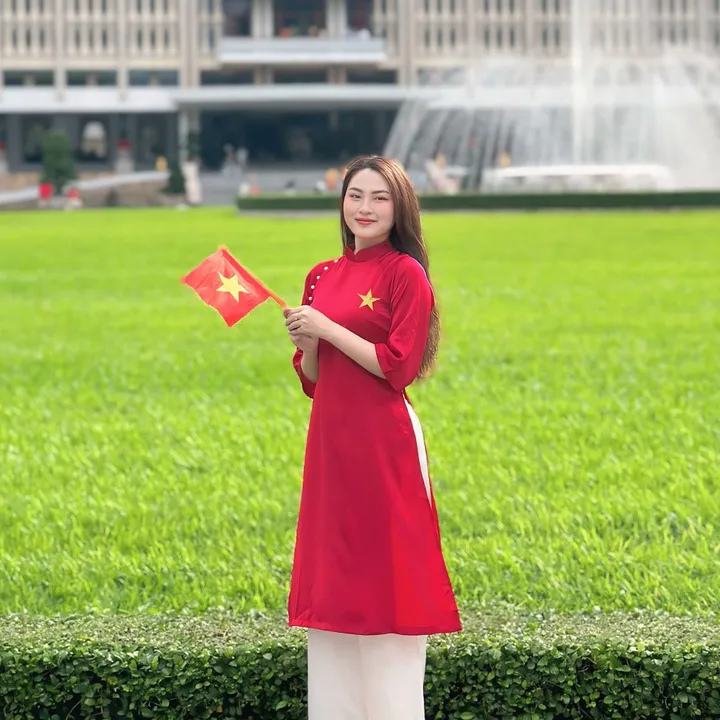 Nguyễn Trần Mỹ Hoa ( Bông🌷 )