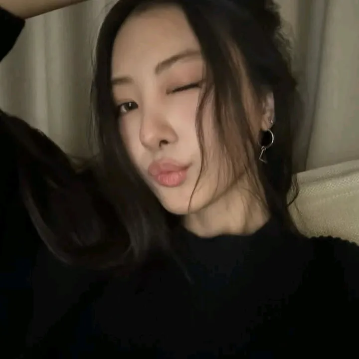 Xinitaaa 💋 (loyaltty's gf)