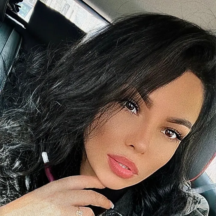 Andreea 29