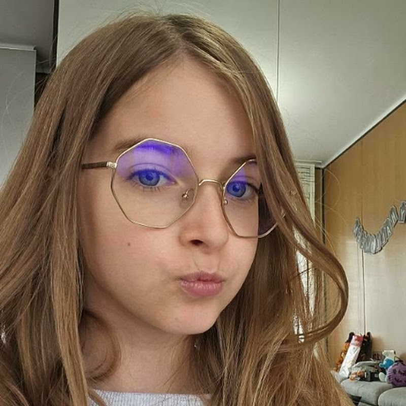 Sofia L. Official