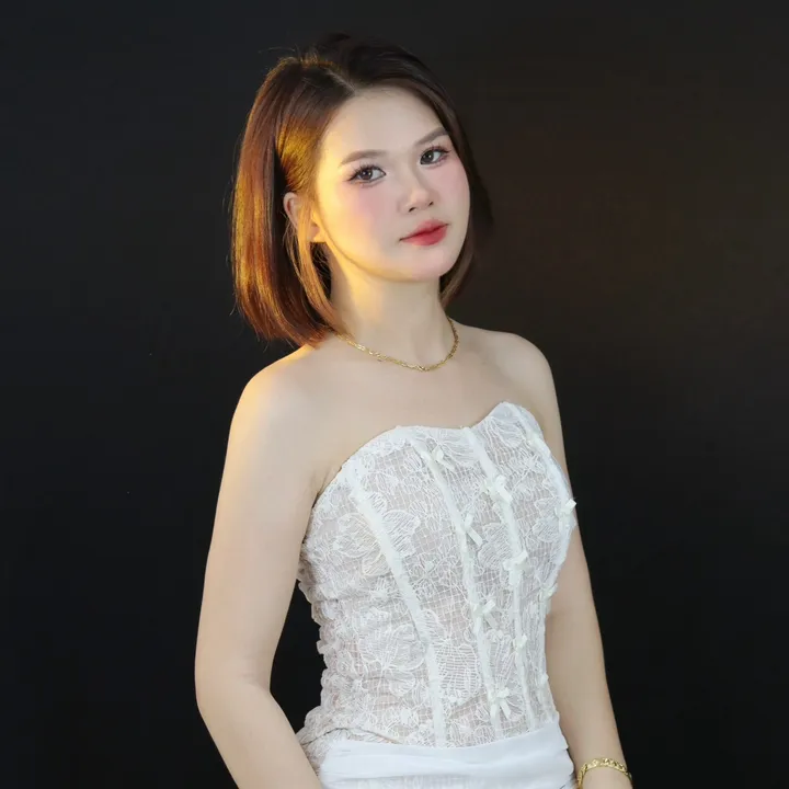 makeup hoàng hồng anh