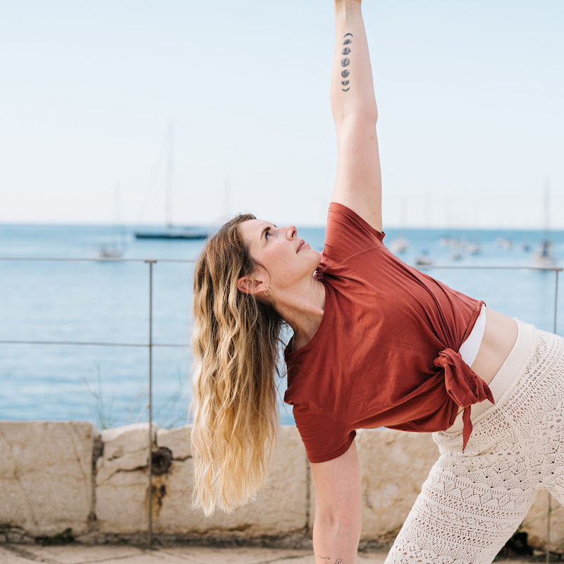 Delphine Marie Yoga