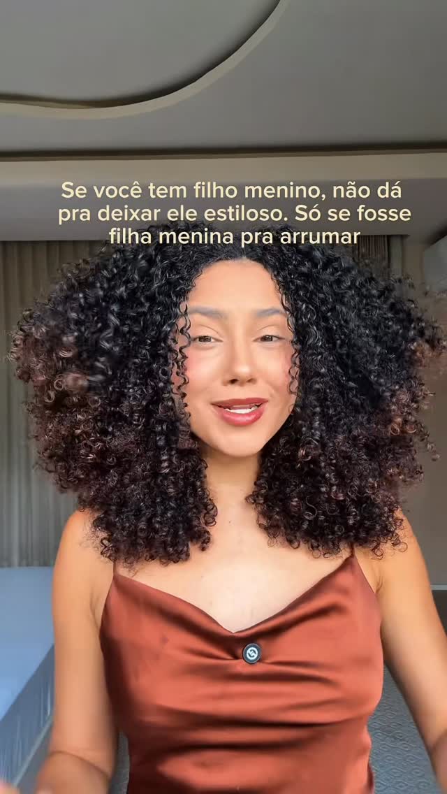 LORE SOUZA