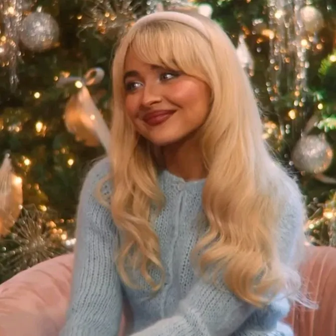 𝘌𝘮𝘮𝘢 🎄