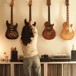 nilu 🪷 interiors, guitars & slow living