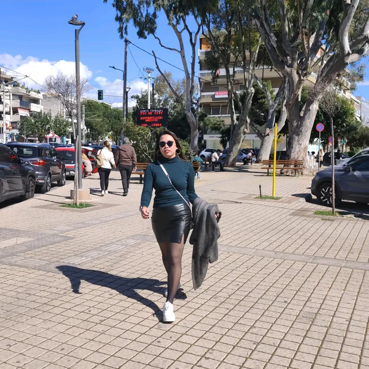 Ellamou in 🇬🇷🇵🇭