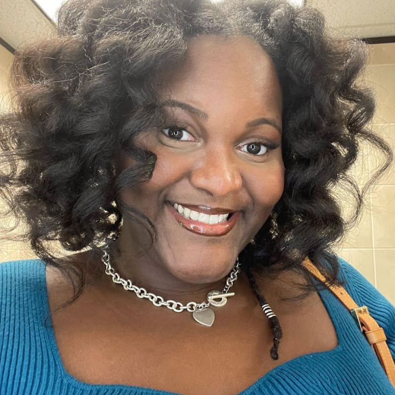 Fat Girl Fashion & Fitness w/ Kyndhal