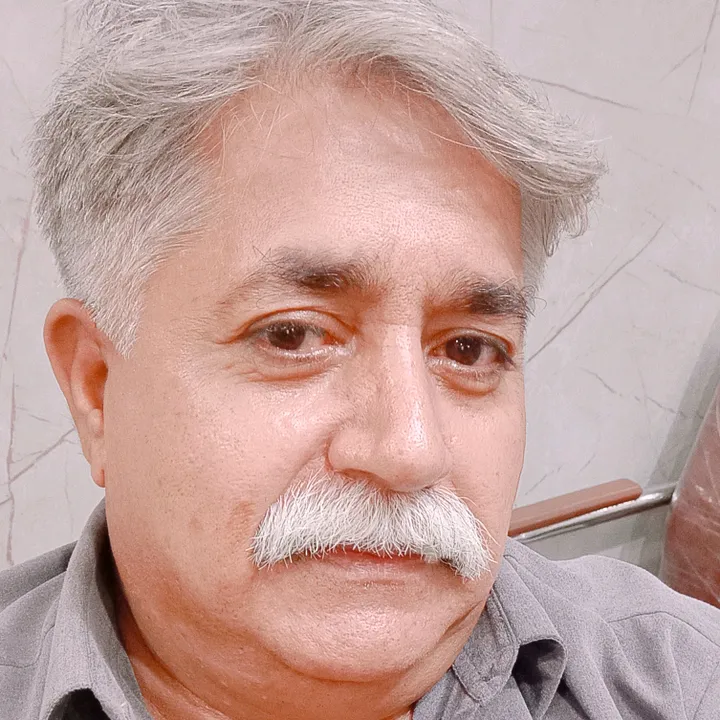 تبسم۔1971