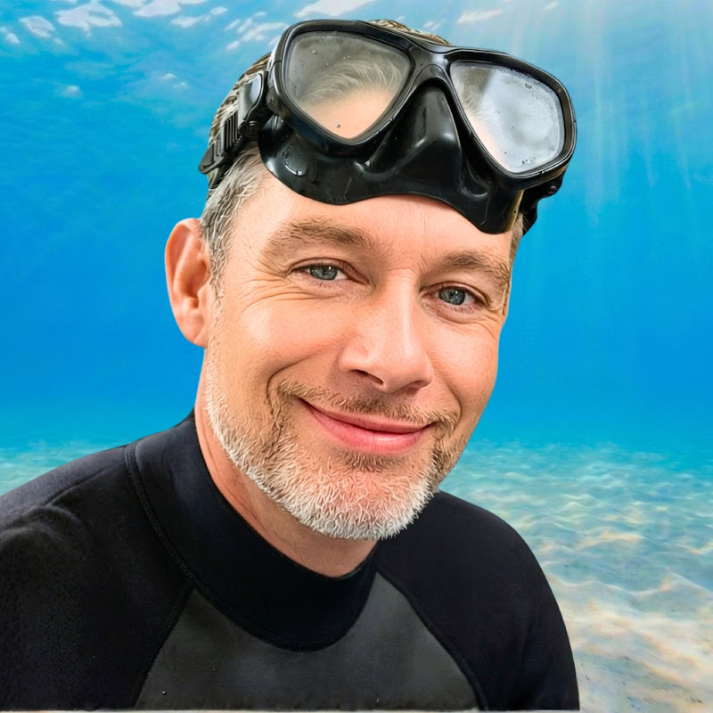 Gert Leroy Underwater