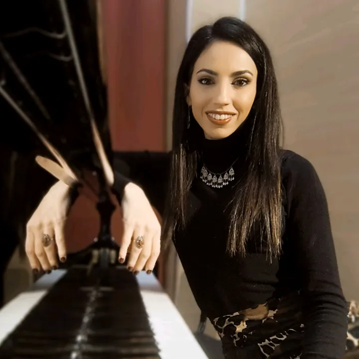 Ellie Ntailiani | Vocal coach