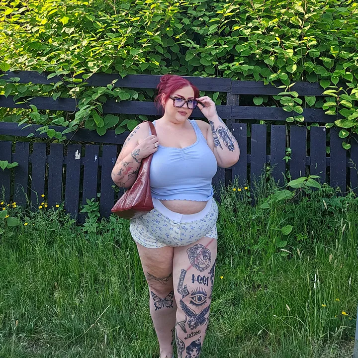 Jennifer| Curvy Girl Diaries ✨