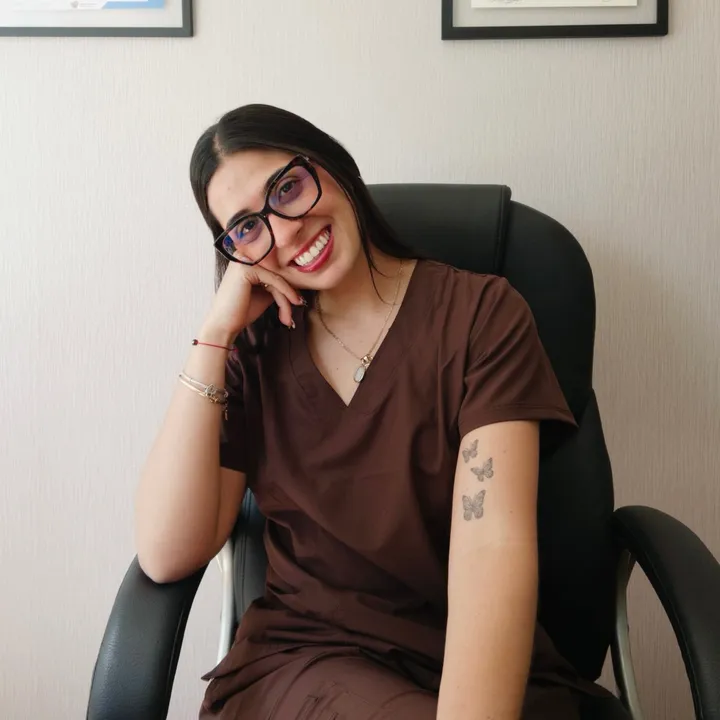 Romi Price | Nutricionista