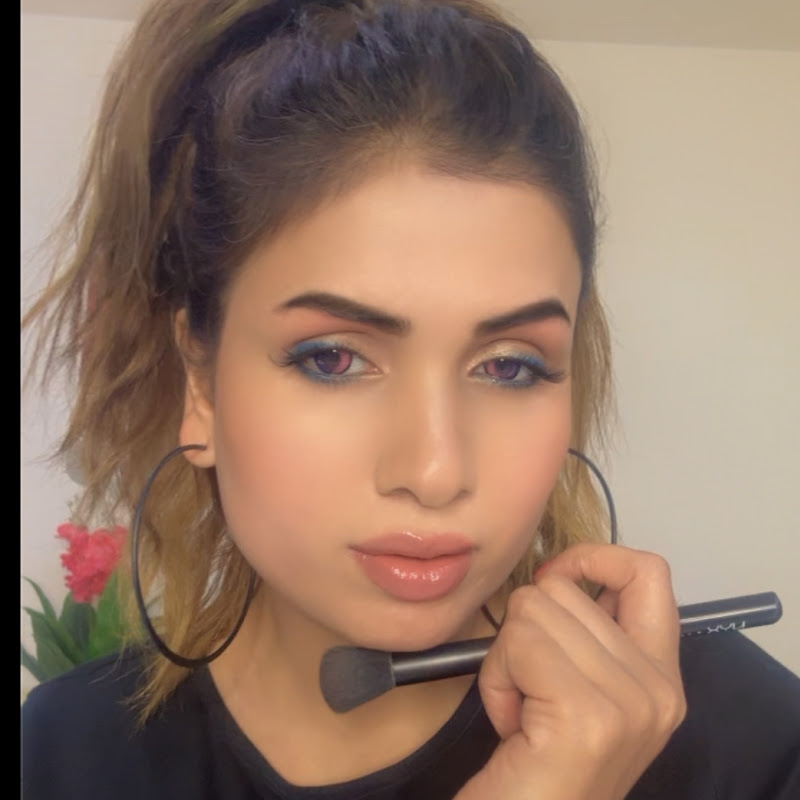 Pooja’s Beauty & Swatches