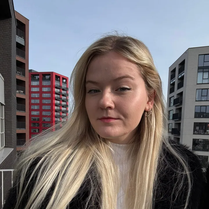 Elena | Travel🌴| Lifestyle 🎀