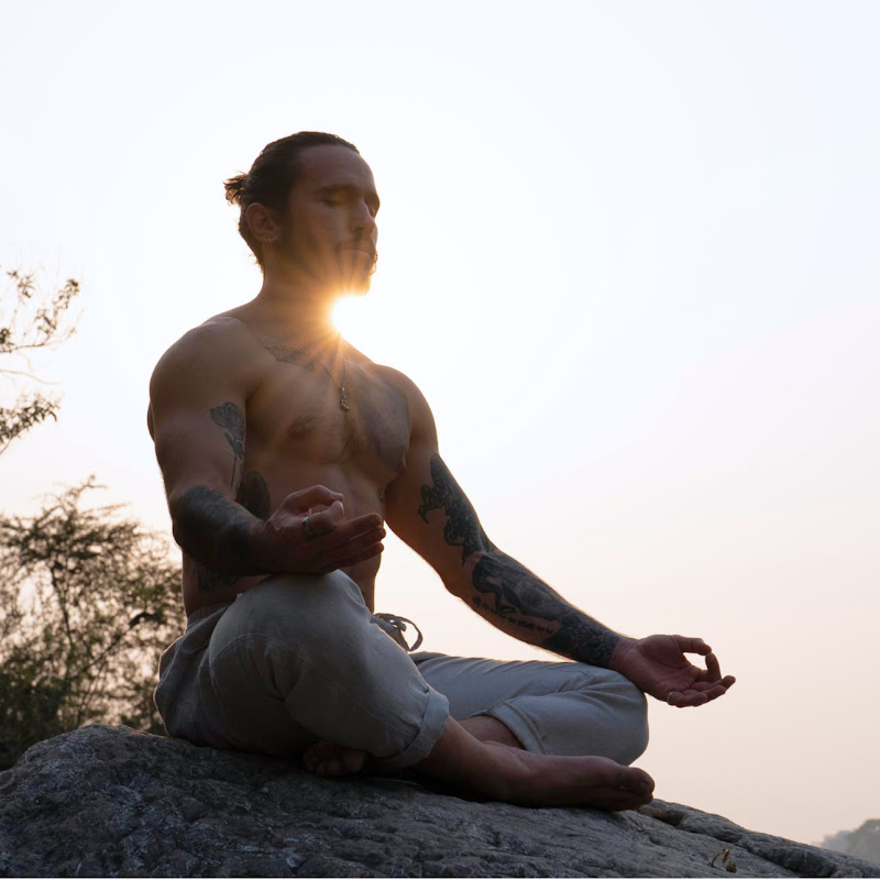 Emir Yoga