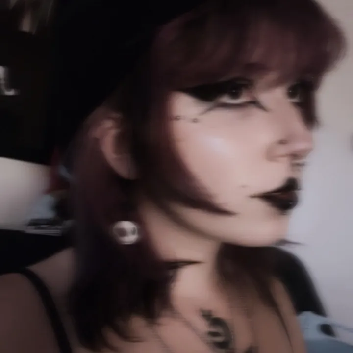 🦇𝐊𝐢𝐭𝐭𝐲𝐥𝐢𝐱🦇