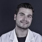 Diş Hekimi Ömer Bayar