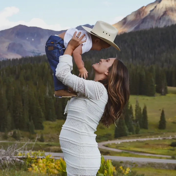 nicole | wife & mama