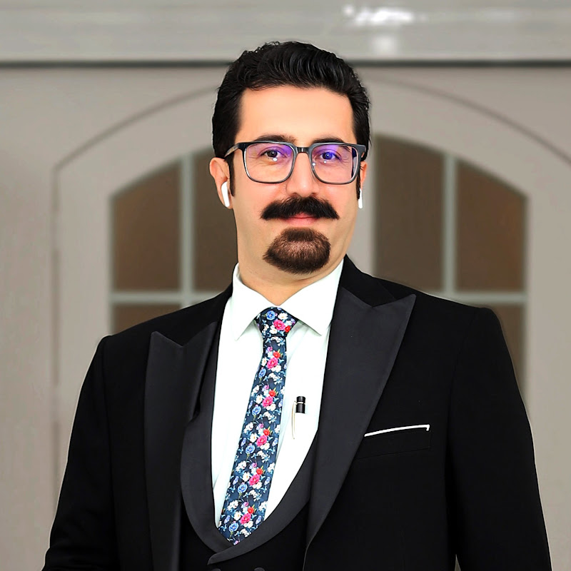 مجید سروقدی  / مجری مراسم عقد / گوینده شعرپارسی 