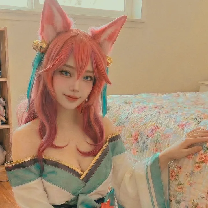 Ahri GamerGirlfriend